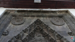 Çöreğibüyük Camii Madalyonlar