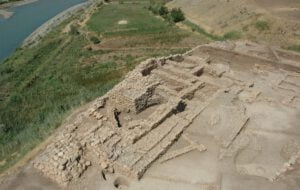 Siirt-Türbe Höyük Kazısı ve Botan Vadisi