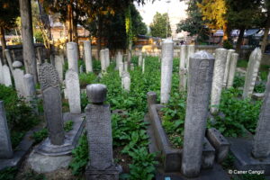 Saçlı Abdülkadir Camii Haziresi