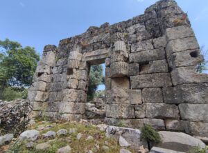 Kaunos Korint Tapınak