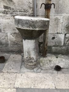 Alms Stone, Ahmediye Mosque