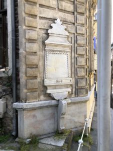 Harbiye Karakolu Duvar Çeşmesi