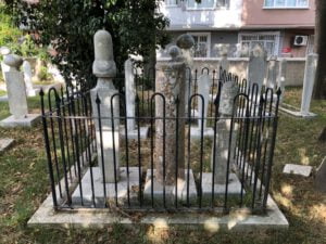 Kürkçübaşı Ahmet Şemsettin Camii Haziresi Sadaka Taşı