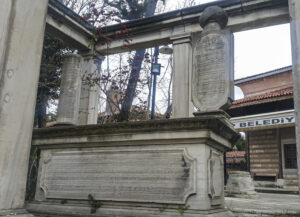 Maktul Mustafa Paşa Külliyesi Haziresi