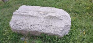 Surp Asdvadzadzin Ermeni Manastırı Mezarlığı'ndaki taşlar