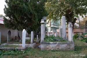 Sa'diyye Dergâhı Haziresi Kabirleri