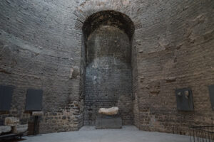 Kızıl Avlu Güney Kule