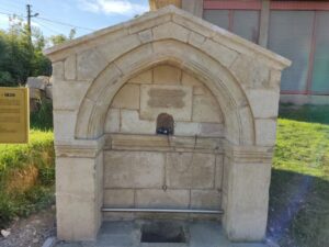 Arsin Güzelyalı Çeşmesi