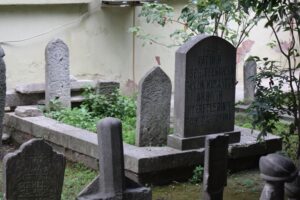 Akbıyık Hazretleri Kabri