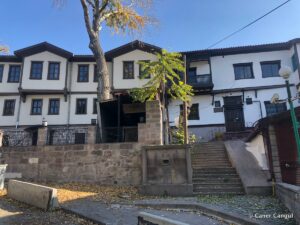 Kadife Sokak Çeşmesi