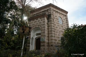 Şair Ahmet Paşa Türbesi