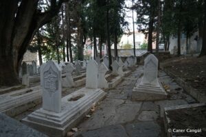 Zeyniler Kabristanı