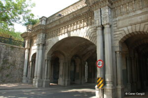 Çırağan Sarayı ile Yıldız Parkı'nı Bağlayan Geçit