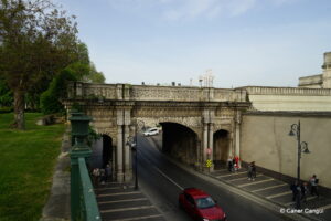 Çırağan Sarayı Geçidi