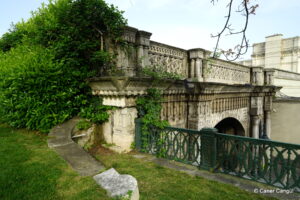 Çırağan Sarayı Geçidi