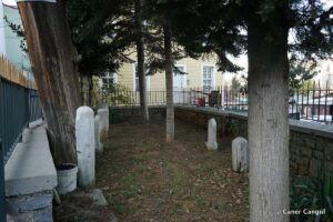 Değirmen Sokak'taki Hazire