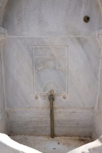 Taksiyarhis Çeşmesi