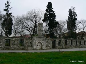 Yenikapı Mevlevîhane ve Hâmuşân Haziresi