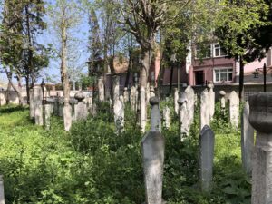 İvaz Efendi Camii Haziresi