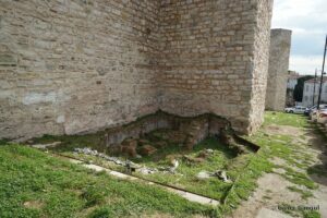 Sur-i Sultani 6. Burç Dibindeki Kalıntı