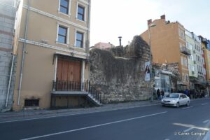 Haliç Surları, 33. Kule