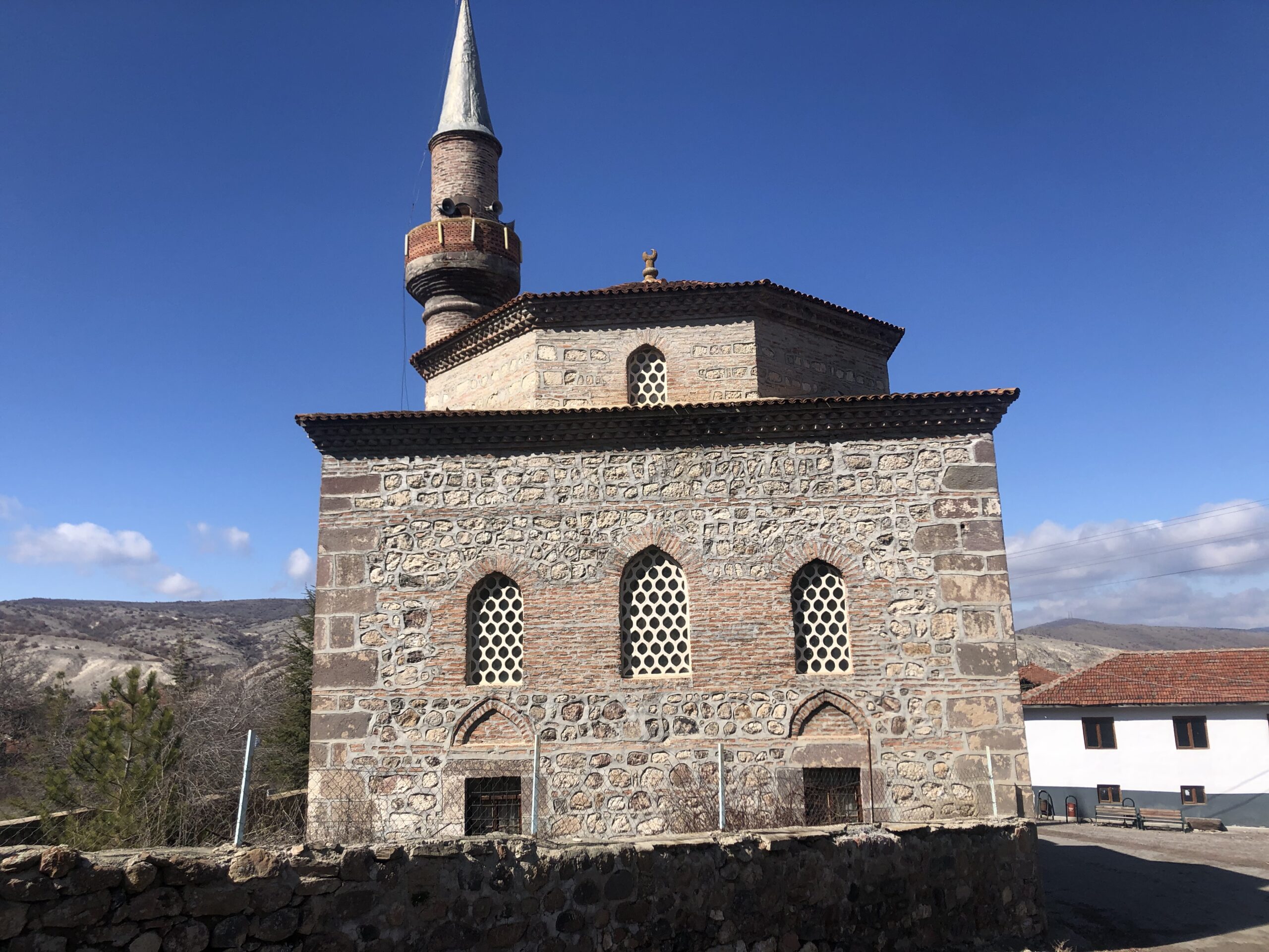 Pe enek Buca Camii Konumu Foto raflar Ve Hakk ndaki Bilgiler Pe enek Buca Camii Konumu Foto raflar Ve Hakk ndaki Bilgiler