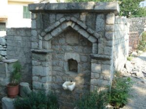 Süleyman Çeşmesi, Ypati