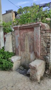 Aya Triada Kilise Çeşmesi