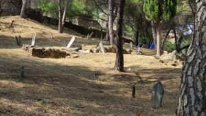 Adatepe Mezarlığı