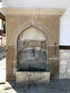 Gümüşlüce Yolu Vakıf Çeşmesi