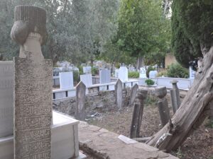 Marmara Adası Merkez Mezarlığı