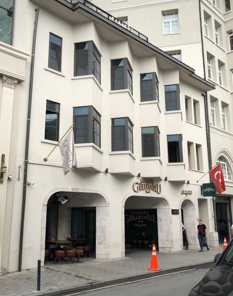 Karaköy Güllüoğlu • Konumu, Fotoğrafları ve Hakkındaki Bilgiler ...