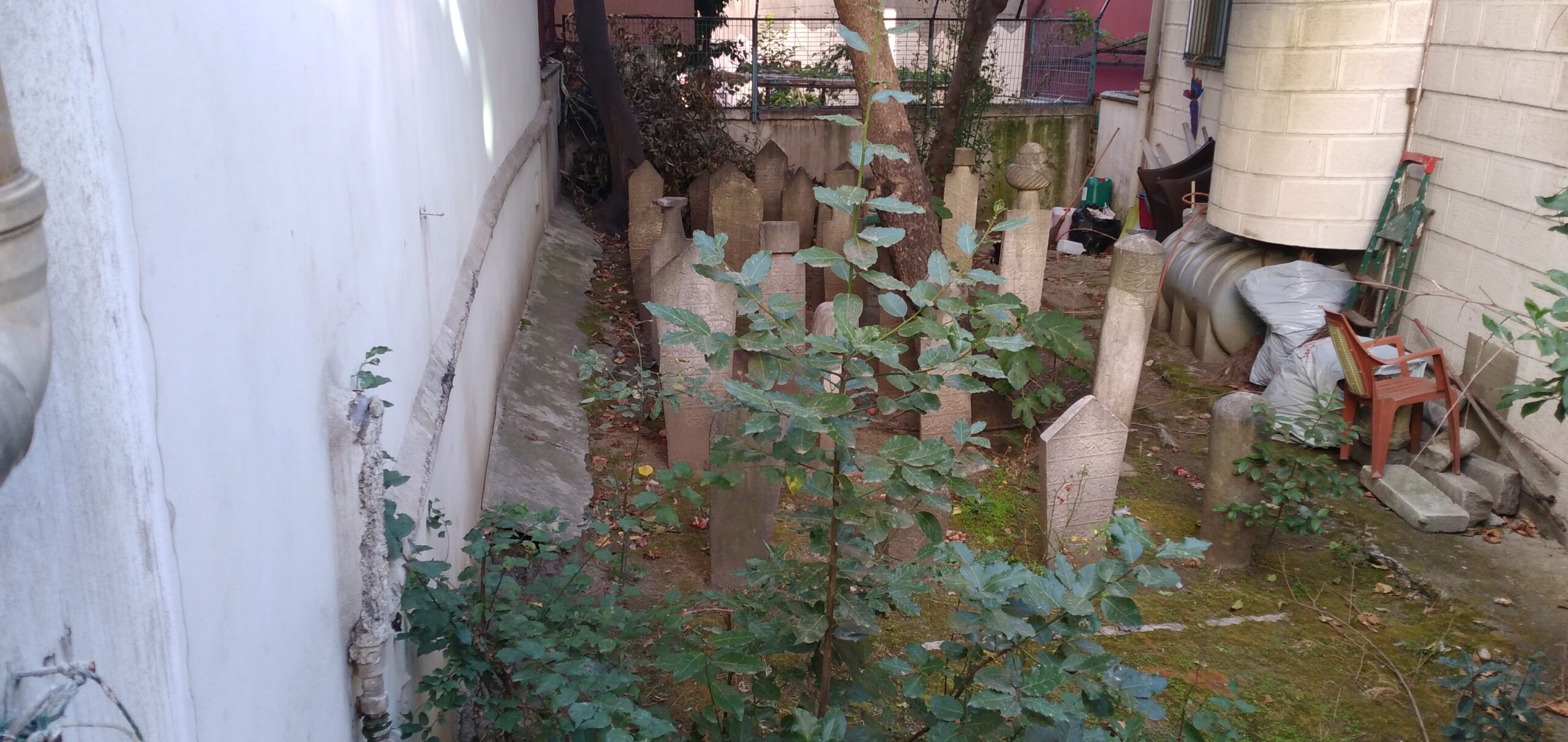 Karakadı Alaaddin Camii Haziresi