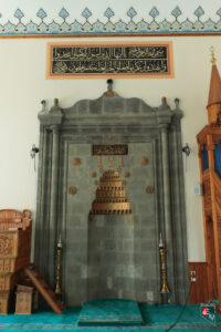 Beşikdüzü Merkez Eski Camii Mihrabı