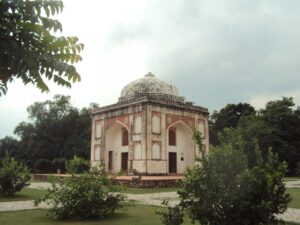 Sundervâlâ Türbesi