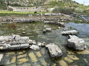 Limyra Sütunlu Cadde