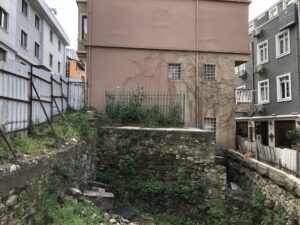 Kabir, Küçük Ayasofya