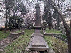 Maçka Mezarlığı Muhammed Bey Kabri