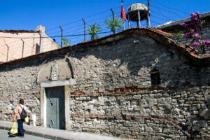 Panayia Belgradu Kilisesi Kuş Evi