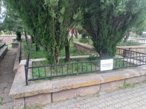 Hüseyin Gazi Türbesi Haziresi