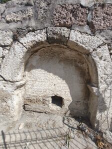 Kayalı Sokak Çeşmesi 3 Kayalı Sokak Çeşmesi