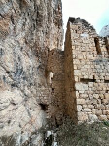 Kızlar Oğlanlar Manastırı
