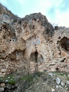 Kızlar Oğlanlar Manastırı