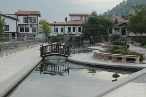 Bayramî Âsitânesi'nin bulunduğu alanın etrafı