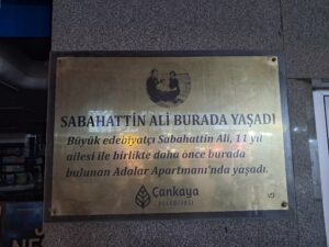 Adalar Apartmanı