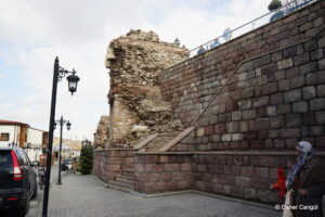 Ankyra Akropolis Surları 1. Kule