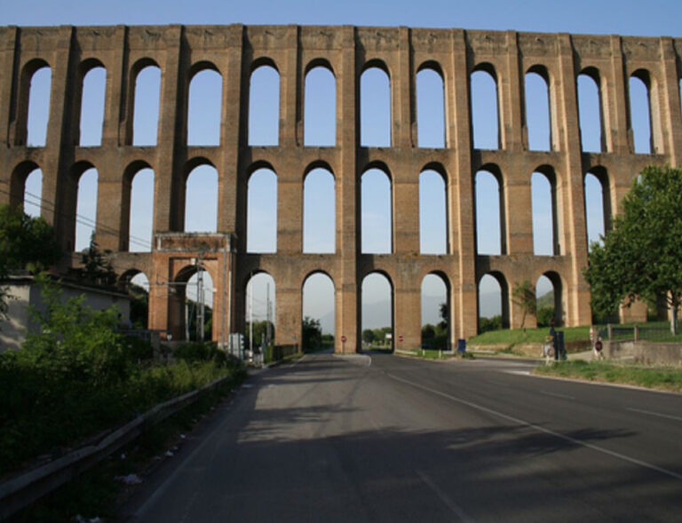 Aqueduc de Vanvitelli
