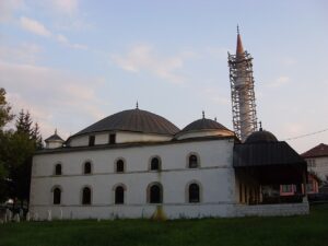 Valide Sultan Camii, Seniçe