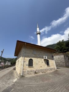 Akköse Mahallesi Camii