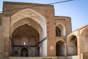 Nakşineh Camii, Aran ve Bidgül